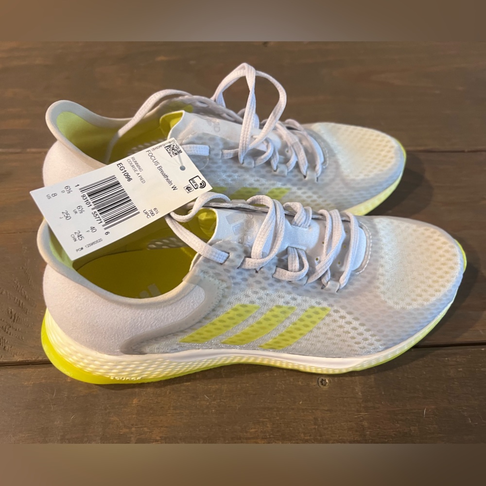 Adidas Focus Breathein trainers size 8